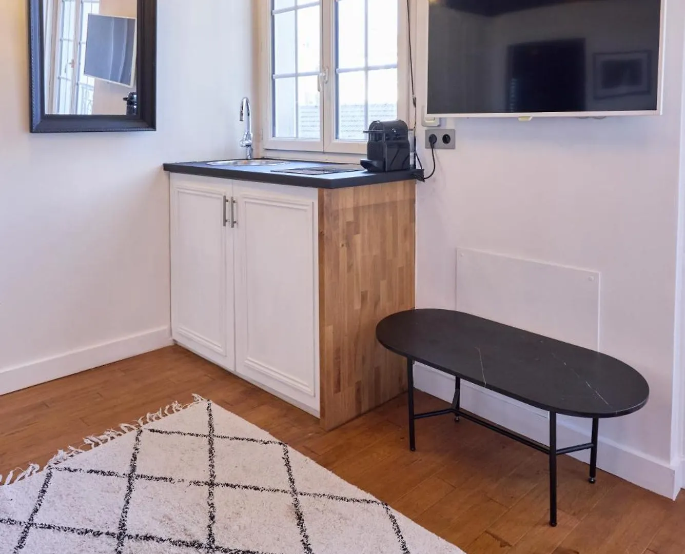 Un Studio Cosy Au Coeur De Paris 17 Batignolles , Monceau 0*,