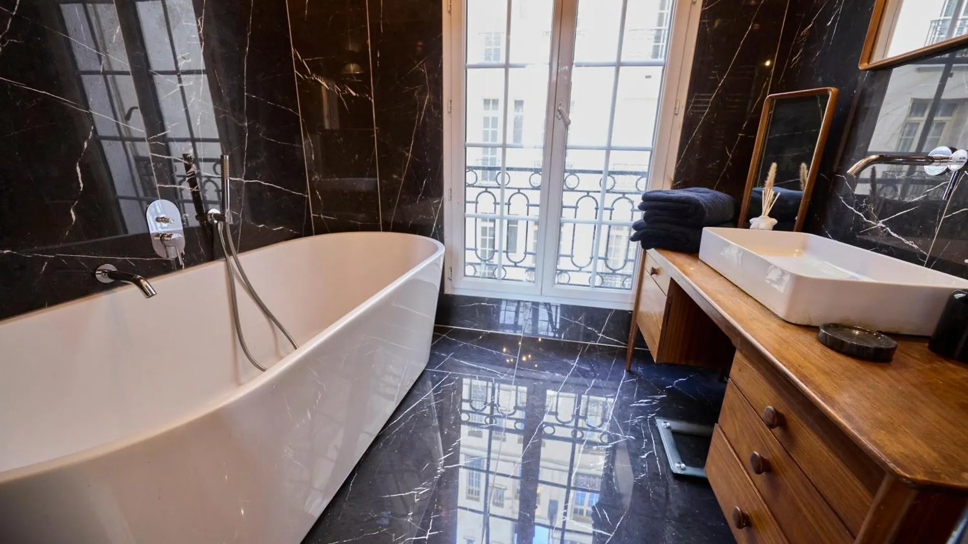 Apartment Un Studio Cosy Au Coeur De Paris 17 Batignolles , Monceau France