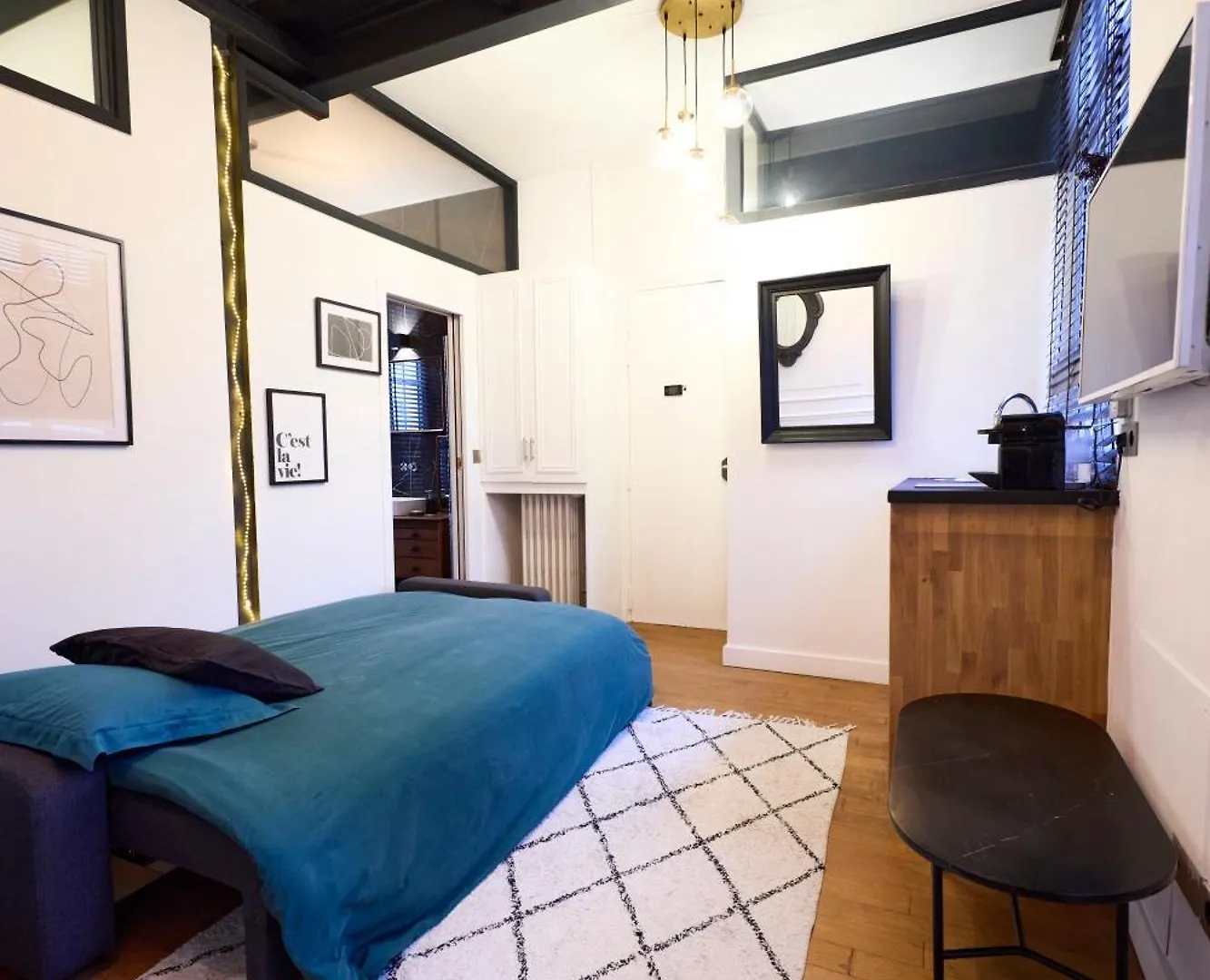 Un Studio Cosy Au Coeur De Paris 17 Batignolles , Monceau 0*,  France